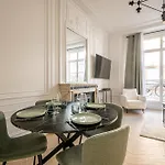 Appartement Dauphine Muette Trocadero - Paris 16 - 4P