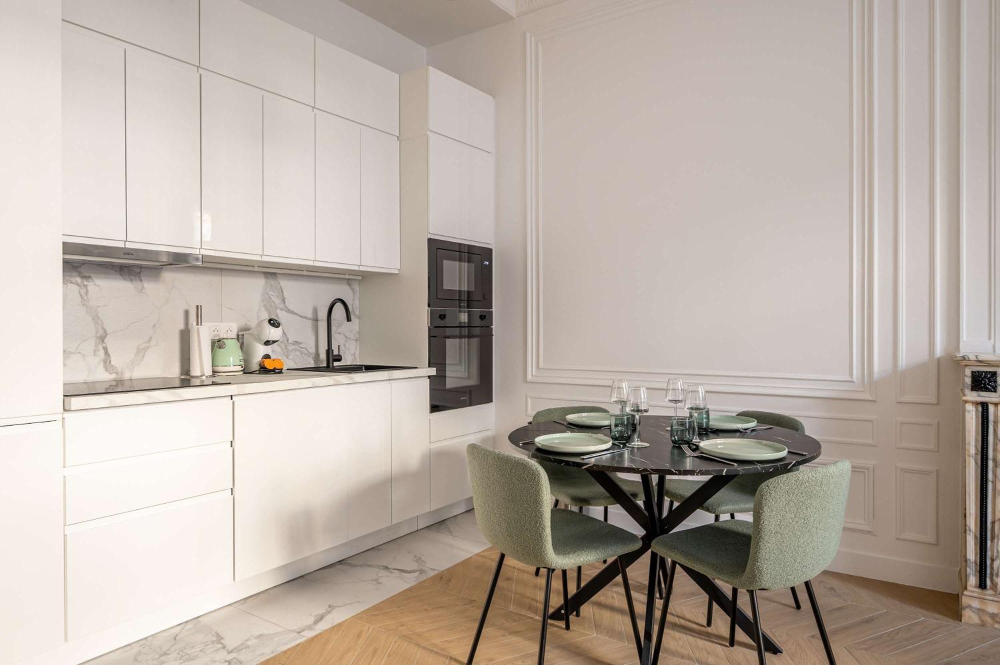Apartment Dauphine Muette Trocadero - 16 - 4p Paris